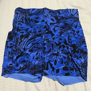 lululemon shorts size 12